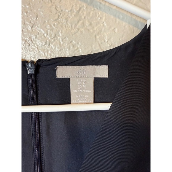 H&M Black Sleeveless Jumpsuit Wrap Front Belted Pockets Women's Size 12 - Picture 3 of 4